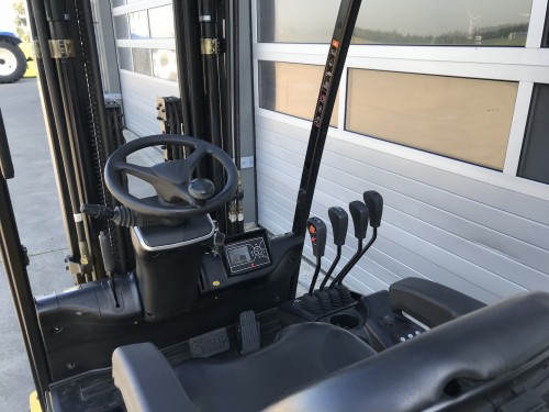 www.gebruikteheftrucks.net Hyundai 18BT-9 2015 elektrische vorkheftruck 3