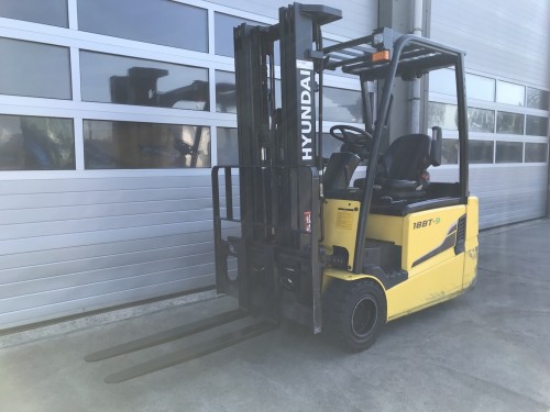 www.gebruikteheftrucks.net Hyundai 18BT-9 2016 elektrische vorkheftruck 2