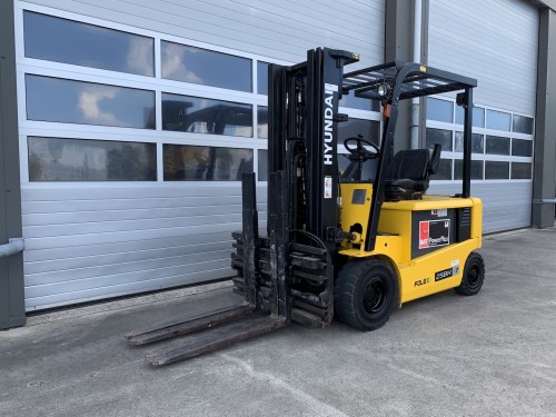 www.gebruikteheftrucks.net Hyundai 25BH-7 elektrische vorkheftruck 2,5 ton hefvermogen forklift vorkheftruck clark 1