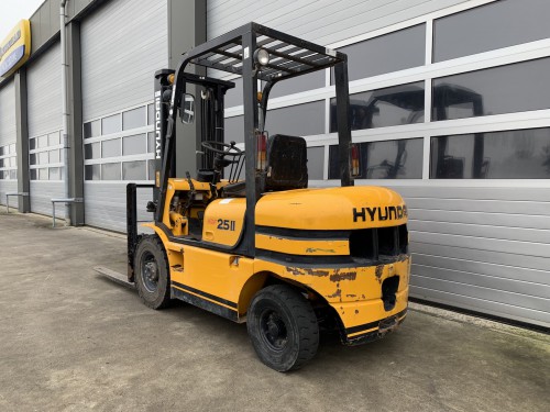 www.gebruikteheftrucks.net Hyundai HDF 25-II diesel vorkheftruck 2500kg heftruck 2