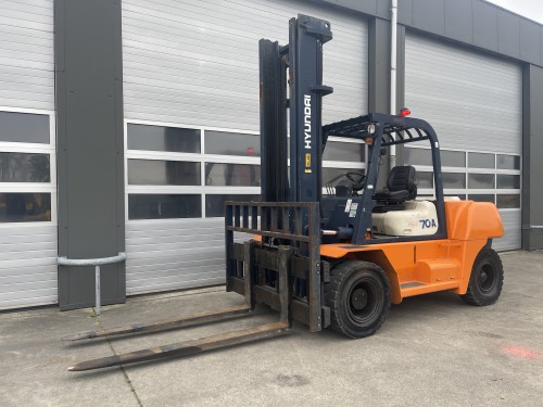 www.gebruikteheftrucks.net Hyundai Halla 7 ton diesel machine 7000kg HDF70A kalmar hyster linde toyota doosan yale jungheinrich 1