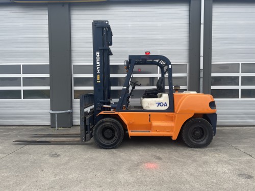 www.gebruikteheftrucks.net Hyundai Halla 7 ton diesel machine 7000kg HDF70A kalmar hyster linde toyota doosan yale jungheinrich