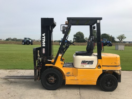 www.gebruikteheftrucks.net diesel heftruck halla 2,5 ton vorkheftruck