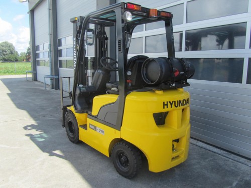 www.gebruikteheftrucks.net gebruikte hyundai vorkheftruck heftruck clark linde bt toyota1