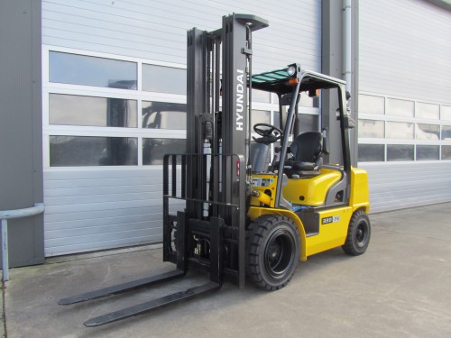 www.gebruikteheftrucks.net heftruck kopen vorkheftruck huren hyundai 33D-7e1