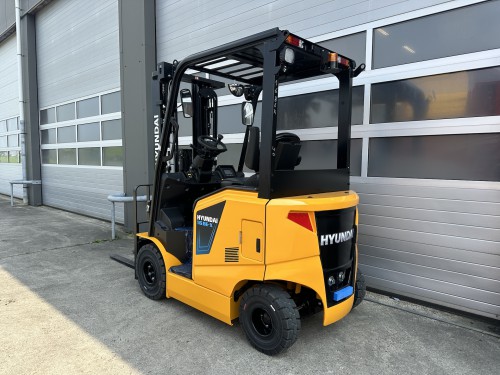 www.gebruikteheftrucks.net hyundai 16BE-X : 1600KG : 1.6ton : 4.7 triplex 3-delig : elektrische heftruck vorkheftruck forklift Hyster Baoli Hangcha Doosan Linde Toyota EP Heli Still Jungheinrich BT 1