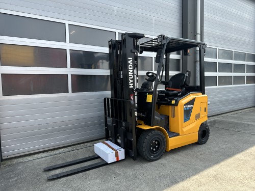 www.gebruikteheftrucks.net hyundai 16BE-X : 1600KG : 1.6ton : 4.7 triplex 3-delig : elektrische heftruck vorkheftruck forklift Hyster Baoli Hangcha Doosan Linde Toyota EP Heli Still Jungheinrich BT 2