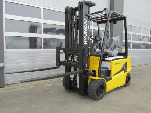 www.gebruikteheftrucks.net hyundai 20B-9 elektro heftruck vorkheftruck gebruikte nieuwe kopen huren leasen 1