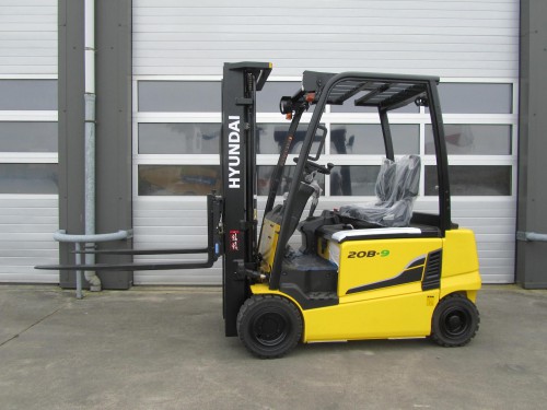 www.gebruikteheftrucks.net hyundai 20B-9 elektro heftruck vorkheftruck gebruikte nieuwe kopen huren leasen