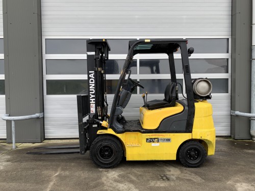 www.gebruikteheftrucks.net hyundai 20L-7M gebruikte LPG heftruck 2 ton