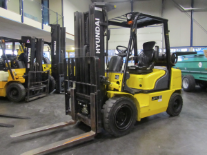 www.gebruikteheftrucks.net hyundai 3.0 ton 1