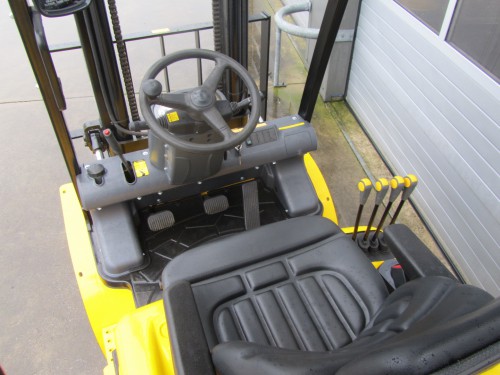 www.gebruikteheftrucks.net hyundai 33d-7 diesel heftruck.JPG 3