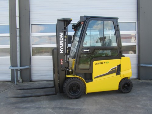 www.gebruikteheftrucks.net hyundai vorkheftruck 2,5ton 25BH-9
