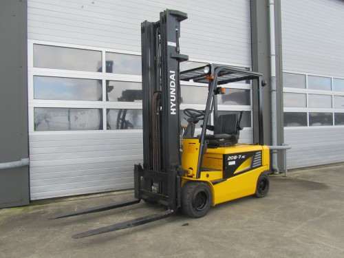 www.gebruikteheftrucks.net hyundai vorkheftruck 2ton 20B1