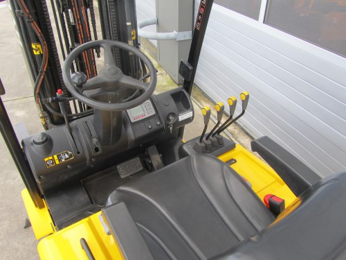www.gebruikteheftrucks.net hyundai vorkheftruck 2ton 20B3