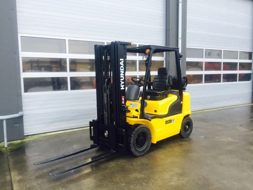 www.gebruikteheftrucks.net hyundai 2.5 ton lpg heftruck 3