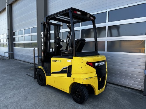 www.gebruikteheftrucks.net 2500kg 2.5 ton elektrische heftruck Hyundai 25BH-9 clark jungheinrich still linde forklift BT Toyota forklift gabelstapler 1