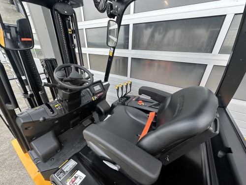 www.gebruikteheftrucks.net Hyundai 25BE-X : 2500KG : 2.5ton : 4.7m triplex 3-delig : side-shift : elektrische heftruck vorkheftruck forklift Hyster Baoli Linde Toyota EP Heli 3