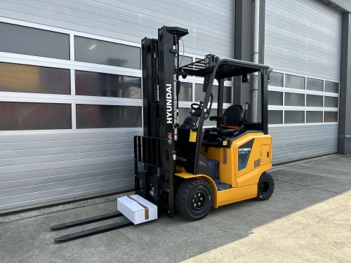 www.gebruikteheftrucks.net hyundai 20BE-X : 2000KG : 2ton : 5.5 triplex 3-delig : elektrische heftruck vorkheftruck forklift Hyster Baoli Hangcha Doosan Linde Toyota EP Heli Still Jungheinrich BT 1