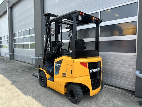 www.gebruikteheftrucks.net hyundai 20BE-X : 2000KG : 2ton : 5.5 triplex 3-delig : elektrische heftruck vorkheftruck forklift Hyster Baoli Hangcha Doosan Linde Toyota EP Heli Still Jungheinrich BT 2