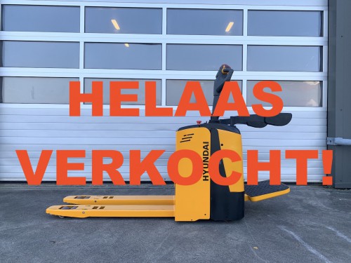 www.gebruikteheftrucks.net-Hyundai-20EPR-palletwagen-met-mee-rij-platform-pompwagen-elektrische-palletwagen-stand-on-forklift-pallettruck-Hyundai-material-Handling-4