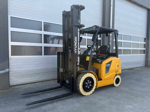 www.gebruikteheftrucks.net : Hyundai 25BE-X 2500kg 2.5ton elektrische heftruck vorkheftruck huur lease koop rental forklift verhuur operational-lease voorraad 1