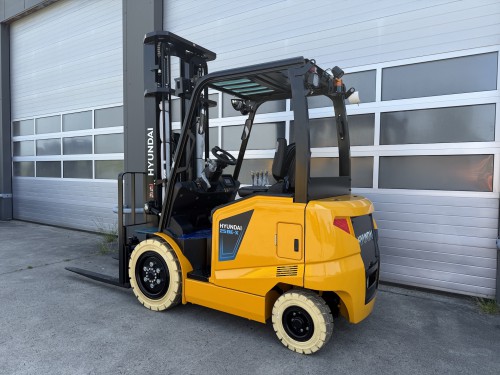 www.gebruikteheftrucks.net : Hyundai 25BE-X 2500kg 2.5ton elektrische heftruck vorkheftruck huur lease koop rental forklift verhuur operational-lease voorraad 2