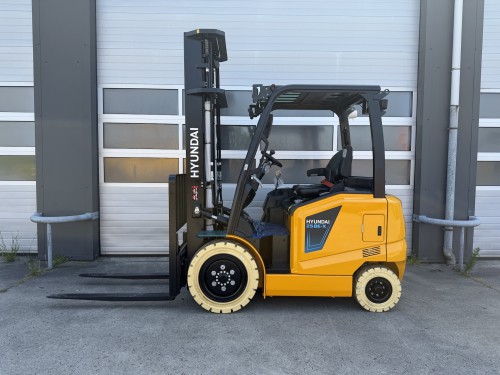 www.gebruikteheftrucks.net : Hyundai 25BE-X 2500kg 2.5ton elektrische heftruck vorkheftruck huur lease koop rental forklift verhuur operational-lease voorraad