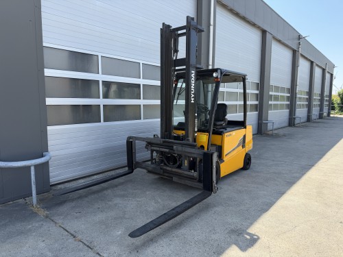 www.gebruikteheftrucks.net Hyundai 35BH-9 3.5 ton elektrische heftruck clark linde Bobcat hyster toyota jungheinrich 3,5 ton electric 1
