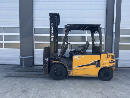 www.gebruikteheftrucks.net Hyundai 50B-9 5 ton elektrische heftruck clark linde Bobcat hyster toyota jungheinrich 5 ton electric.