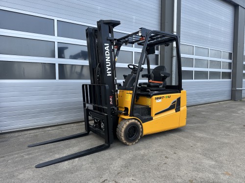 www.gebruikteheftrucks.net Hyundai 18BT-9U elektrische heftruck 1,8 ton heftruck Linde Still Doosan Jungheinrich BT Toyota forklift electric 1800kg 4,7 meter triplex mast 1