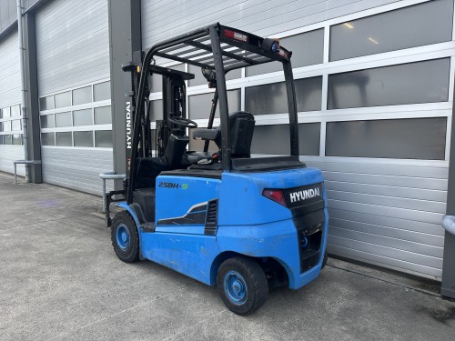 www.gebruikteheftrucks.net Hyundai 25BH-9 elektrische heftruck vorkheftruck forklift 4.7meter 2500kg 2.5ton Linde Still Hyster Toyota Jungheinrich electric 1