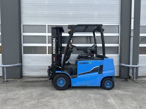 www.gebruikteheftrucks.net Hyundai 25BH-9 elektrische heftruck vorkheftruck forklift 4.7meter 2500kg 2.5ton Linde Still Hyster Toyota Jungheinrich electric