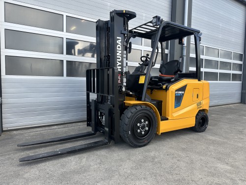 www.gebruikteheftrucks.net Hyundai 35BE-X : 3500KG : 3.5ton : 4.7m triplex 3-delig : side-shift : elektrische heftruck vorkheftruck forklift Hyster Baoli Linde Toyota EP Heli Anton 1