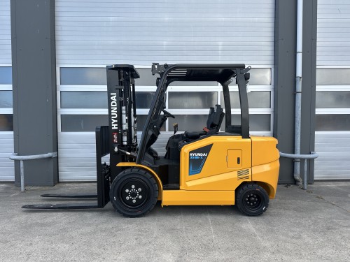 www.gebruikteheftrucks.net Hyundai 35BE-X : 3500KG : 3.5ton : 4.7m triplex 3-delig : side-shift : elektrische heftruck vorkheftruck forklift Hyster Baoli Linde Toyota EP Heli Anton
