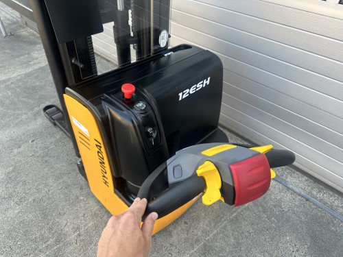 www.gebruikteheftrucks.net Hyundai 12ESH elektrische stapelaar stacker 4.5 meter 1200kg 1.2ton Linde Still Hyster Toyota Jungheinrich electric 2