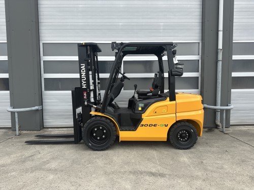 www.gebruikteheftrucks.net hyundai 30DE-9V 3000kg diesel heftruck vorkheftruck forklift hyster toyota bobcat still linde Yale