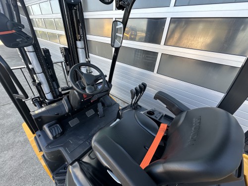 www.gebruikteheftrucks.net hyundai 35DE-9V 3500kg diesel heftruck vorkheftruck forklift hyster toyota bobcat still linde Yale 3