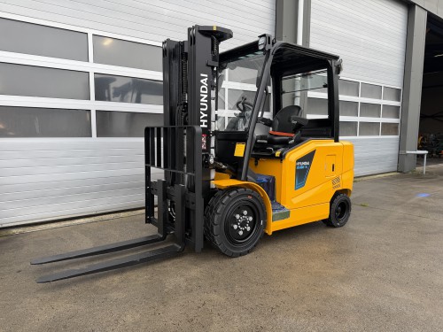www.gebruikteheftrucks.net Hyundai 35BE-X : 3500KG : 3.5ton : 4.7m triplex 3-delig : side-shift : elektrische heftruck vorkheftruck forklift Hyster Baoli Linde Toyota EP Heli Anton: Half-cabine 2