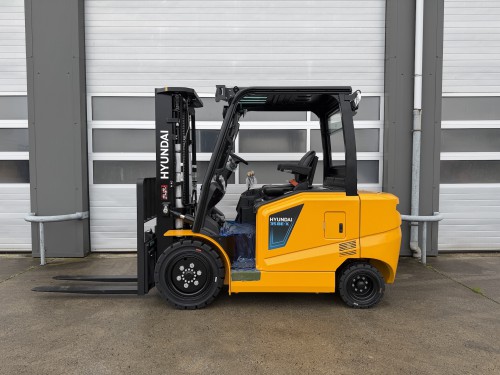 www.gebruikteheftrucks.net Hyundai 35BE-X : 3500KG : 3.5ton : 4.7m triplex 3-delig : side-shift : elektrische heftruck vorkheftruck forklift Hyster Baoli Linde Toyota EP Heli Anton: Half-cabine