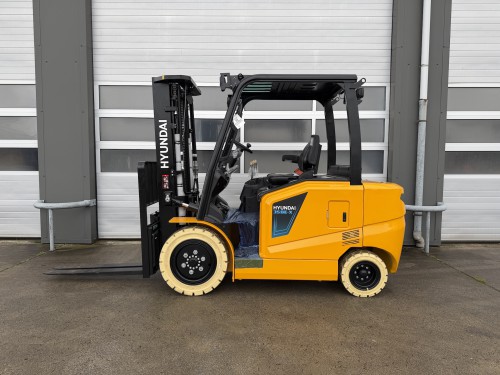 www.gebruikteheftrucks.net Hyundai 35BE-X : 3500KG : 3.5ton : 4.7m triplex 3-delig : side-shift : elektrische heftruck vorkheftruck forklift Hyster Baoli Linde Toyota EP Heli Anton: Non-marking