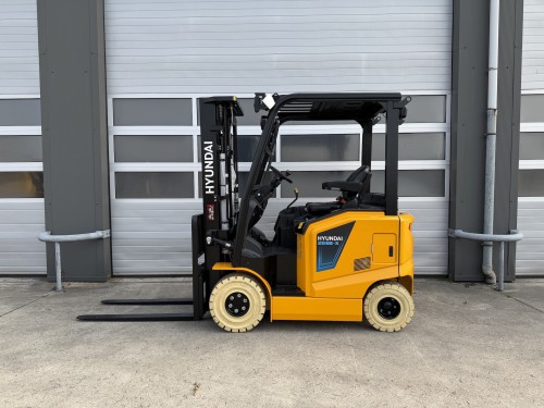 www.gebruikteheftrucks.net hyundai 20BE-X : 2000KG : 2ton : 4.7 triplex 3-delig : elektrische heftruck forklift Hyster Baoli Hangcha EP Anton