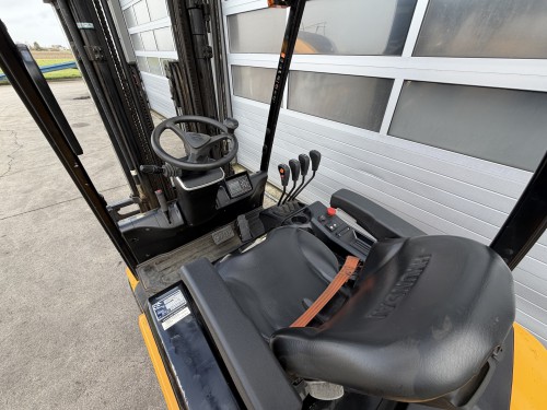 www.gebruikteheftrucks.net Hyundai 20B-9 elektrische heftruck 2ton 2000kg forklift electric 3