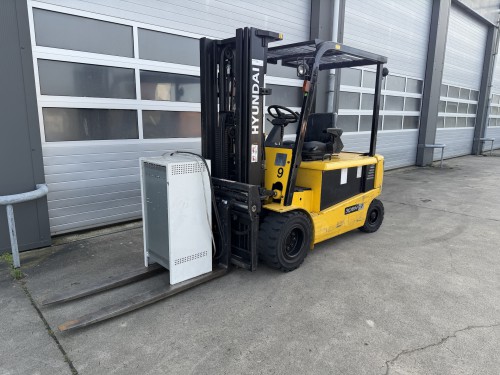 www.gebruikteheftrucks.net Hyundai 30BH-7 elektrische heftruck 3ton 3000kg forklift electric 1
